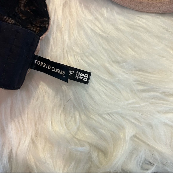 Torrid black lace bra size 40DD - Picture 4 of 5